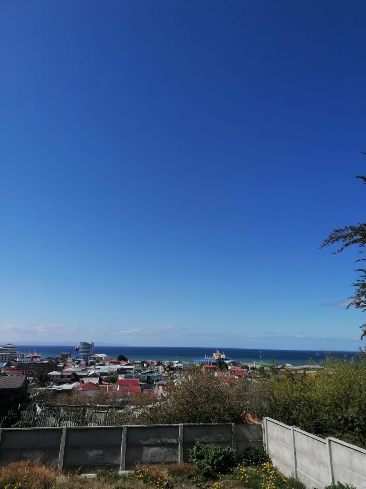 Hostal El Meson Punta Arenas Exterior photo